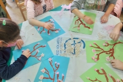 Η αμυγδαλιά ενέπνευσε εικαστικά τους μικρούς καλλιτέχνες του Νηπιαγωγείου μας (7)