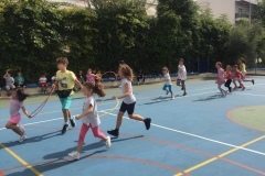 «Γίνε βοηθός, μεγάλος αδερφός»  (1)