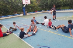 «Γίνε βοηθός, μεγάλος αδερφός»  (2)