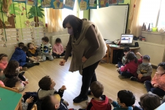 Η συγγραφέας κ Νικολούδη Φυλλιώ στο Νηπιαγωγείο μας. (6)