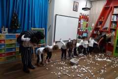 Κλίμα Χριστουγέννων στα μικρά τμήματα του Παιδικού (1)