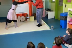 Παράσταση για τους μικρούς μας μαθητές (4)